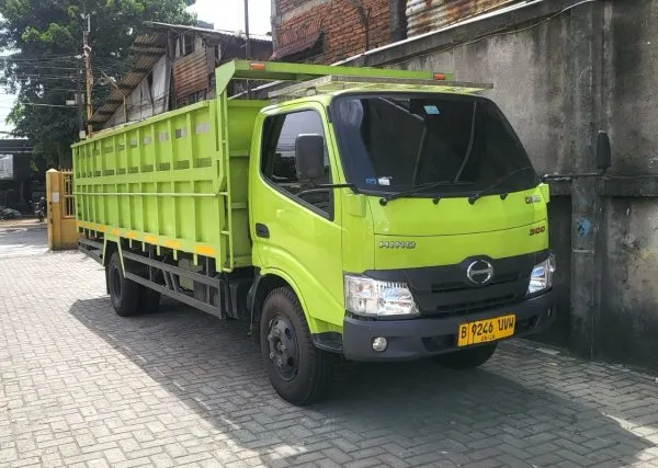 Harga Hino Dutro 136 HDL untuk Dimensi Lebih Panjang : Pilihan Chassis Hino 300 untuk Kebutuhan Logistik